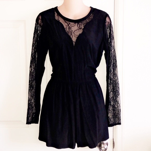 🆕ABERCROMBIE Lace Black Jumpsuit - Picture 2 of 5